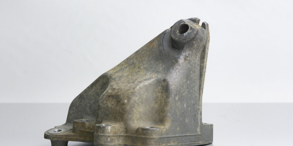 A2722230904, Motorhalter links L209