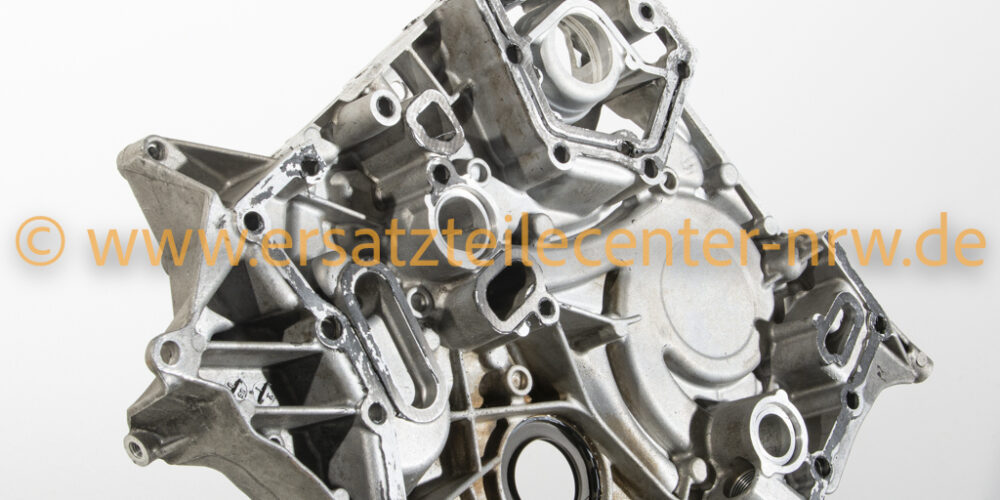 R2720150802 Stirndeckel Mercedes-Benz